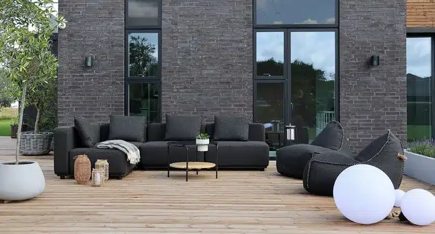 Udendørs Sofa Test 2026 → Se 8 Fede Udendørs Sofaer